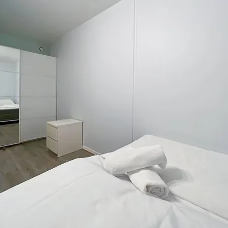 アパート Unique Place By 19