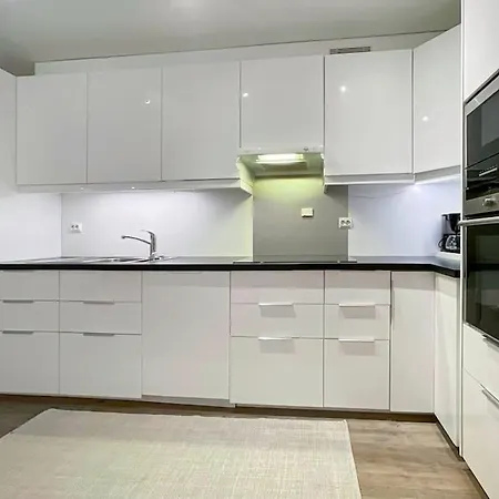 アパート Unique Place By 19 *